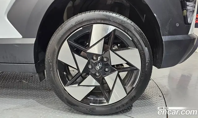 Hyundai Kona 2023 1.6 автомат (гидро), миниатюра 7