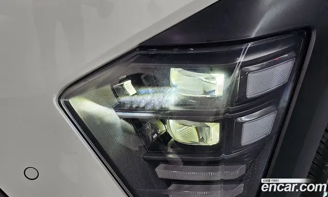 Hyundai Kona 2023 1.6 автомат (гидро), миниатюра 8