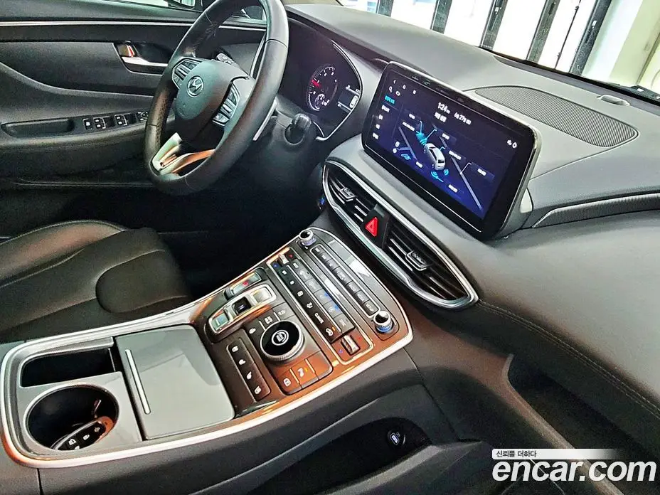 Hyundai Santa Fe 2022 2.2 автомат (гидро), фото 9
