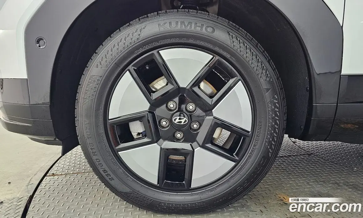 Hyundai Santa Fe 2024 1.6 автомат (гидро), фото 5