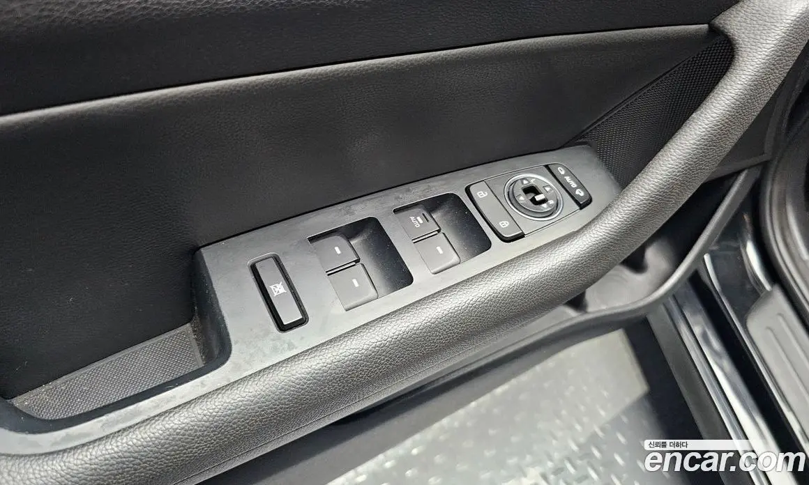 Hyundai Sonata 2018 2.0 автомат (гидро), фото 23