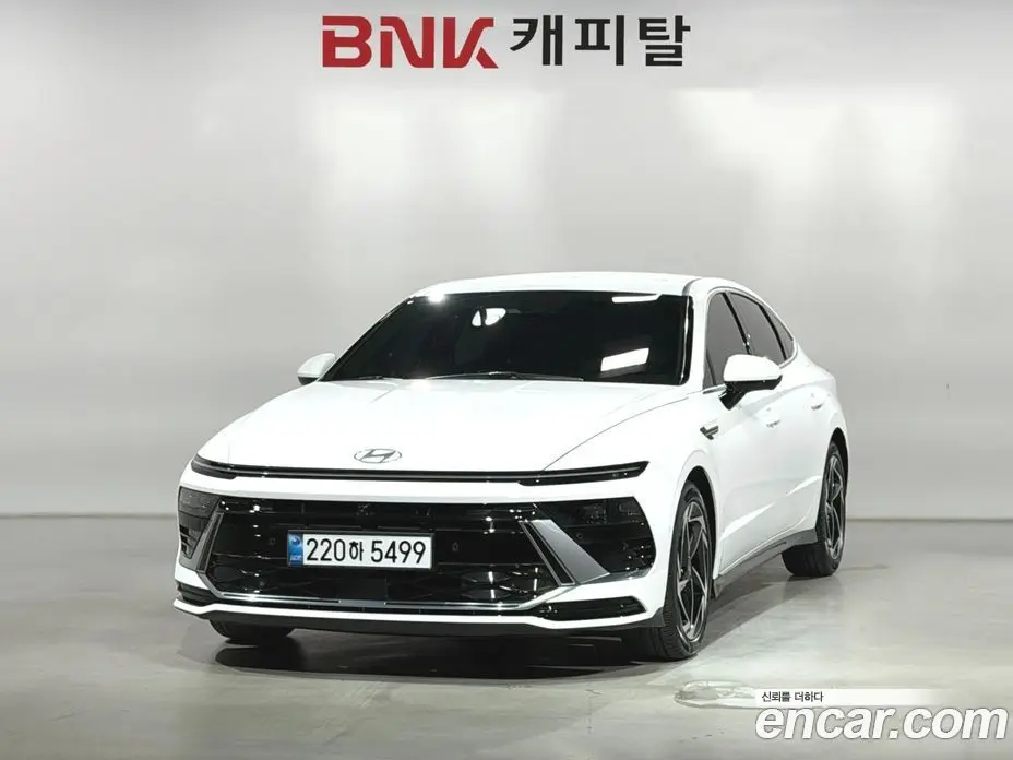 Hyundai Sonata 2024 1.6 автомат (гидро), фото 3