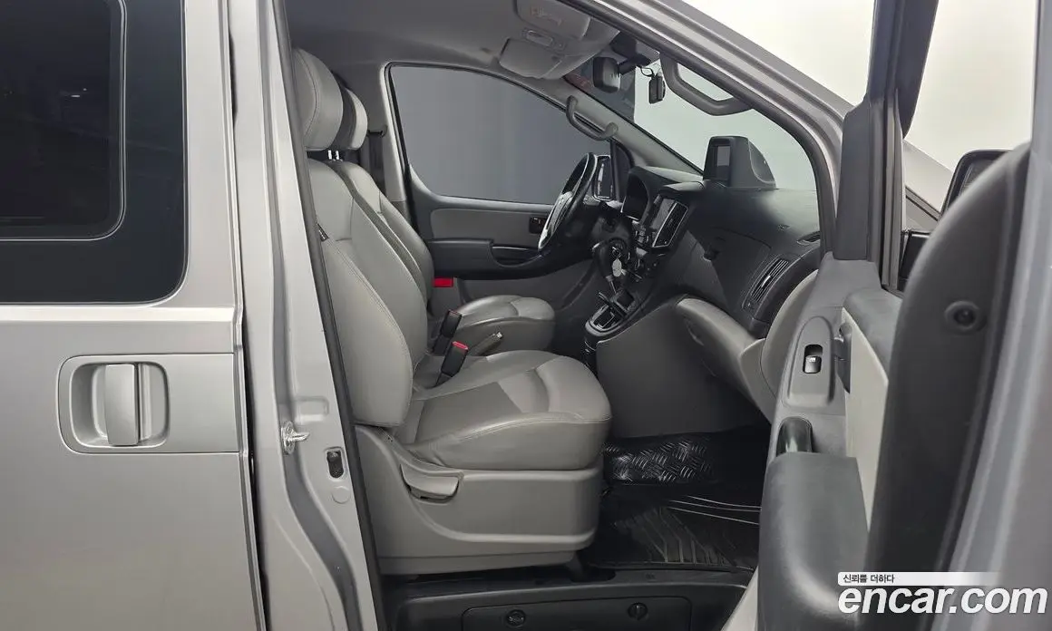 Hyundai Starex 2020 2.5 автомат (гидро), фото 16