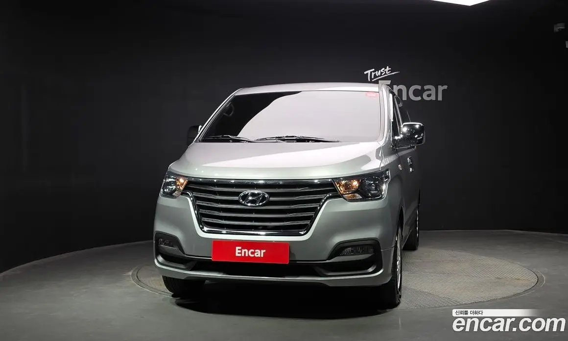 Hyundai Starex 2021 2.5 автомат (гидро), фото 3