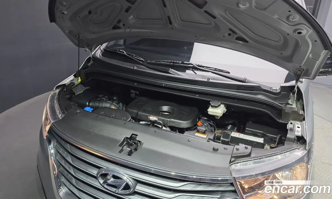 Hyundai Starex 2021 2.5 автомат (гидро), фото 6
