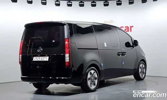 Hyundai Staria 2023 3.5 автомат (гидро), миниатюра 2 Hyundai Staria 2023 3.5 автомат (гидро), миниатюра 2