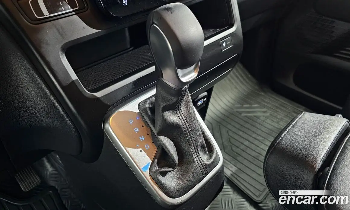 Hyundai Staria 2023 3.5 автомат (гидро), фото 12 Hyundai Staria 2023 3.5 автомат (гидро), фото 12