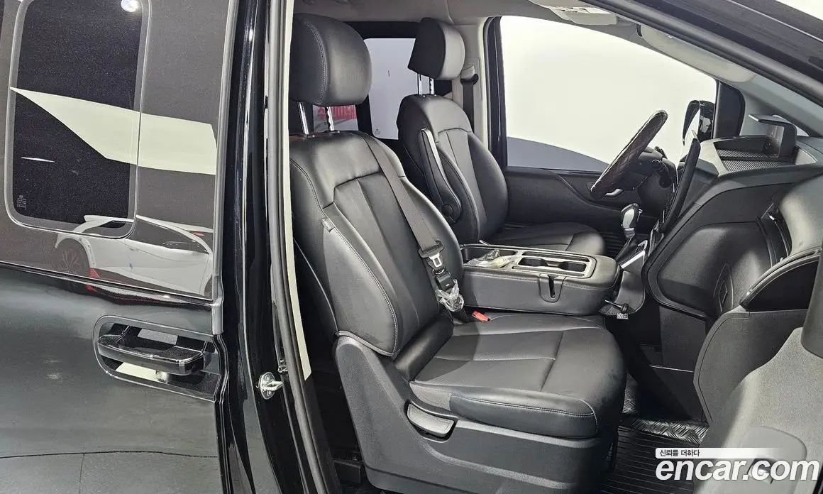 Hyundai Staria 2023 3.5 автомат (гидро), фото 16 Hyundai Staria 2023 3.5 автомат (гидро), фото 16
