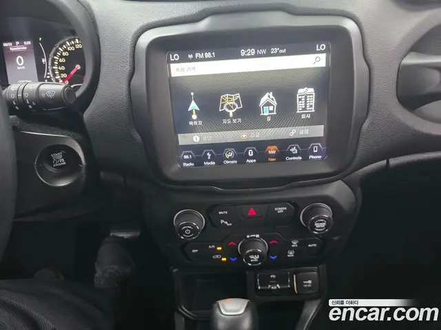 Jeep Renegade 2018 2.4 автомат (гидро), миниатюра 11