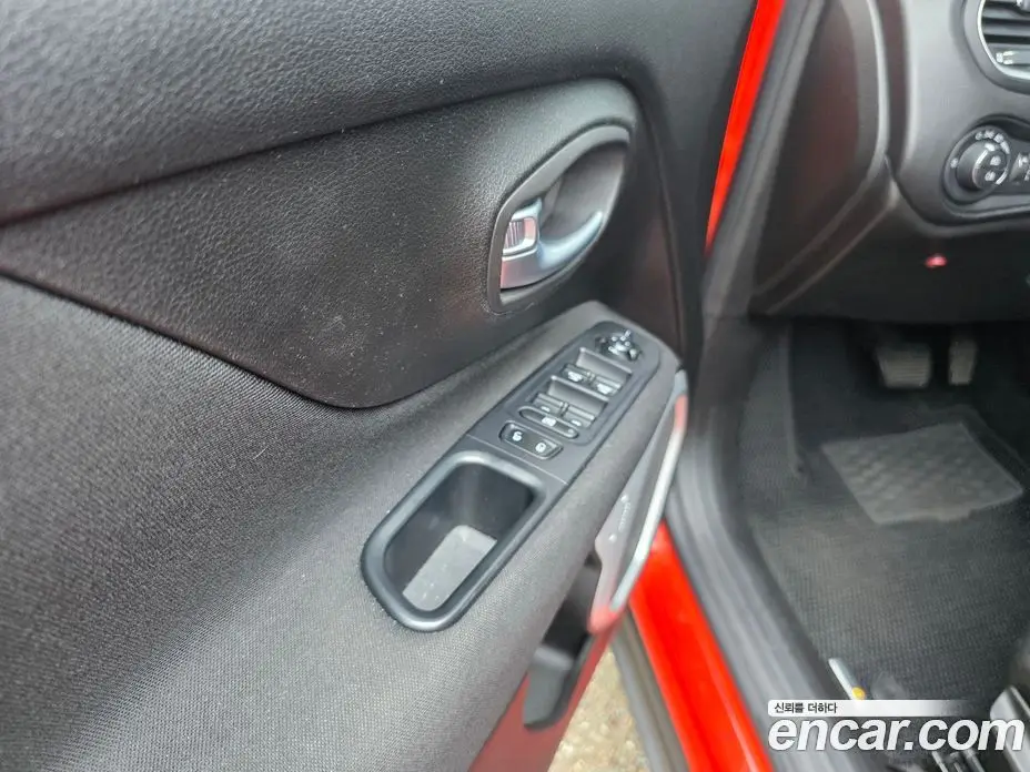 Jeep Renegade 2018 2.4 автомат (гидро), фото 18