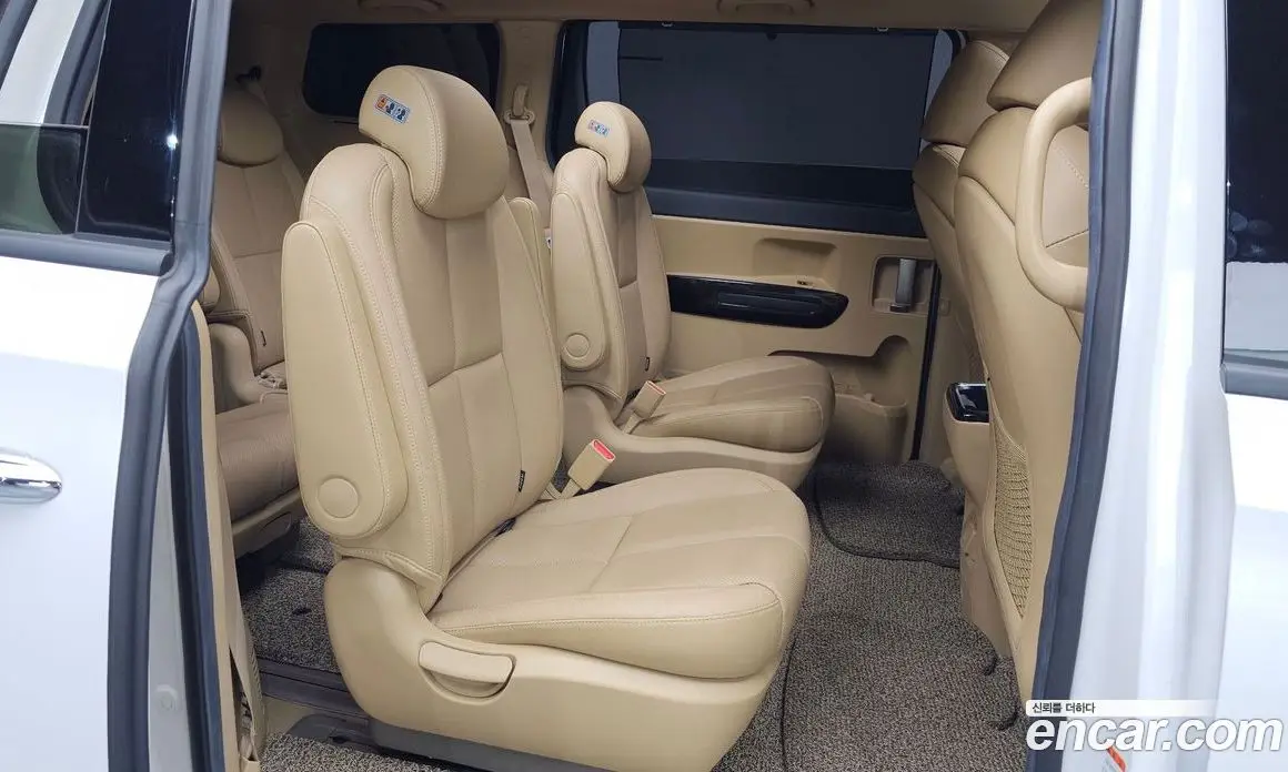 Kia Carnival 2019 2.2 автомат (гидро), фото 11