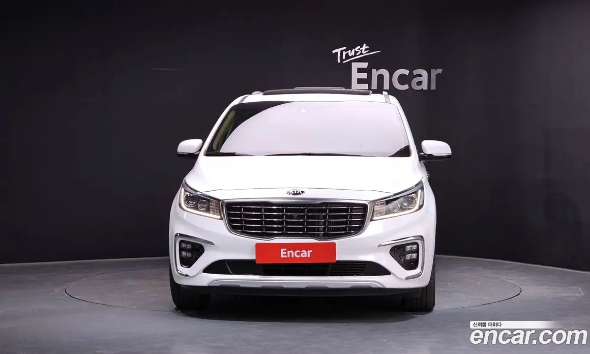Kia Carnival 2019 2.2 автомат (гидро), фото 3