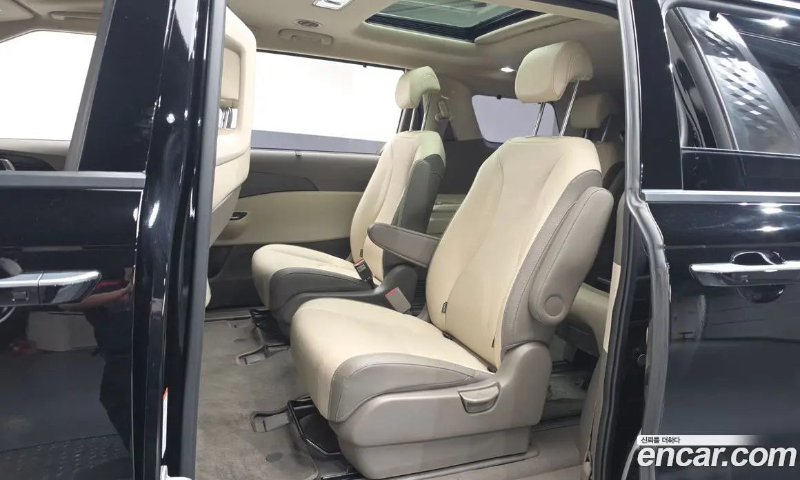 Kia Carnival 2022 2.2 автомат (гидро), фото 11