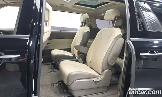 Kia Carnival 2022 2.2 автомат (гидро), миниатюра 11