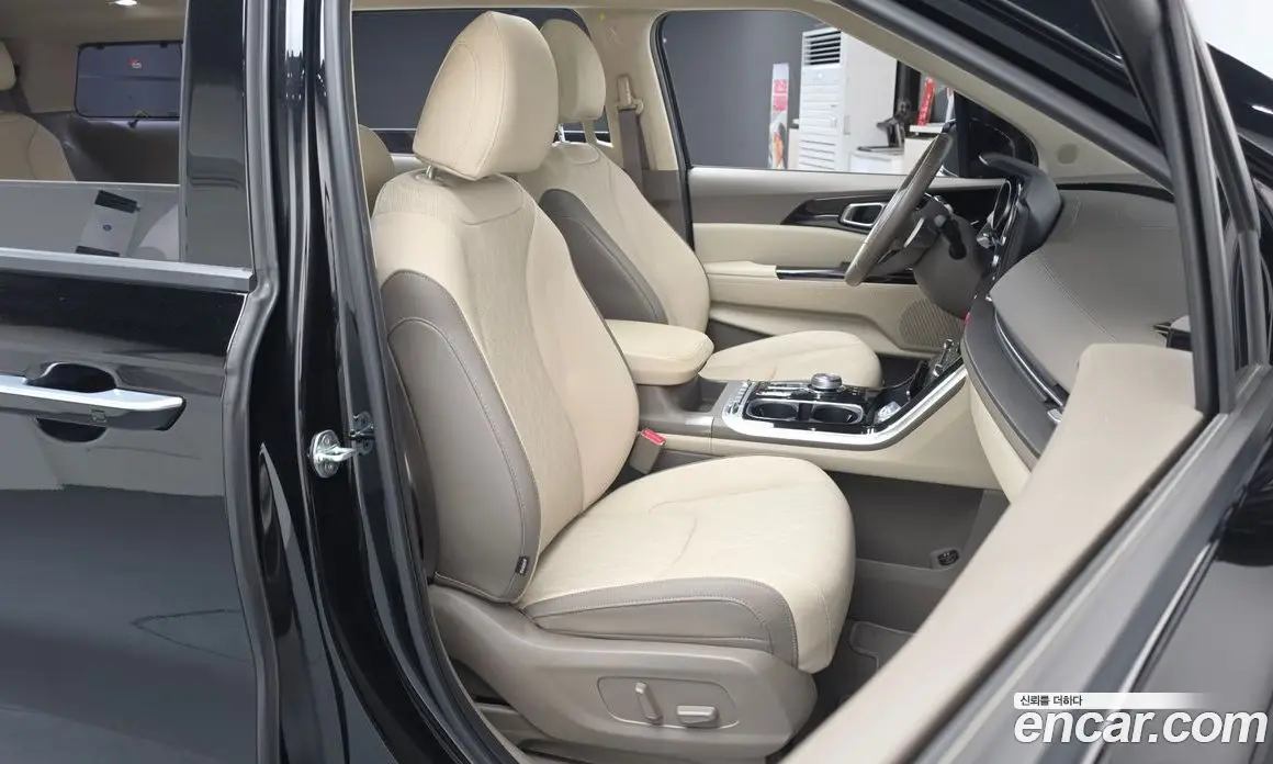 Kia Carnival 2022 2.2 автомат (гидро), фото 12