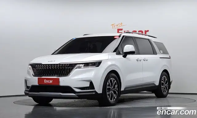 Kia Carnival, 2023, 42 404 км