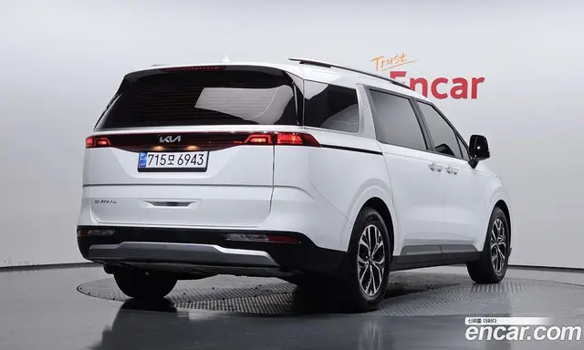 Kia Carnival 2023 2.2 автомат (гидро), миниатюра 2