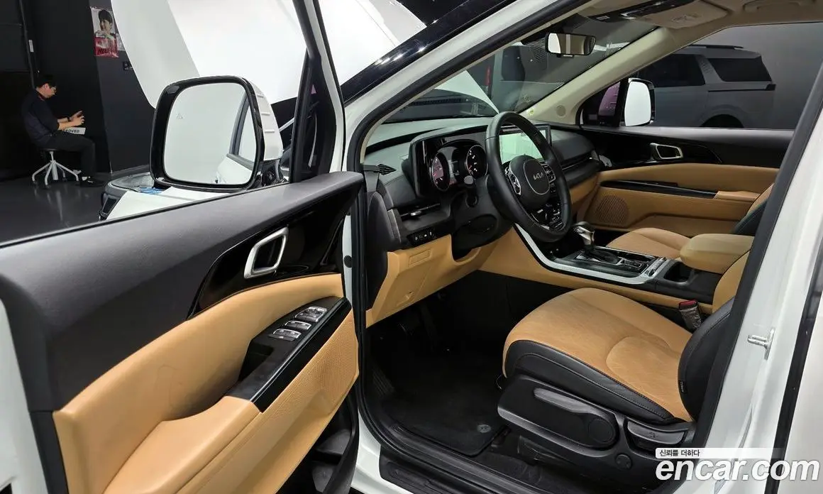 Kia Carnival 2023 2.2 автомат (гидро), фото 13