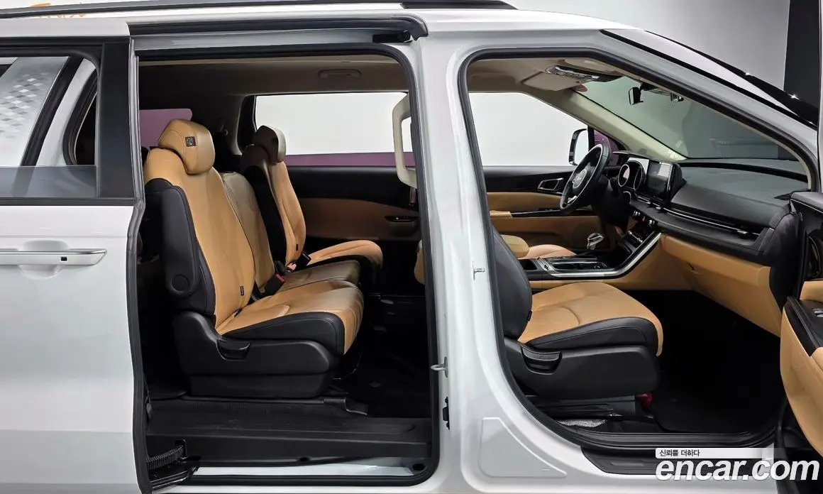 Kia Carnival 2023 2.2 автомат (гидро), фото 18
