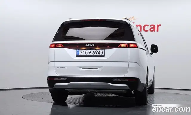 Kia Carnival 2023 2.2 автомат (гидро), миниатюра 4