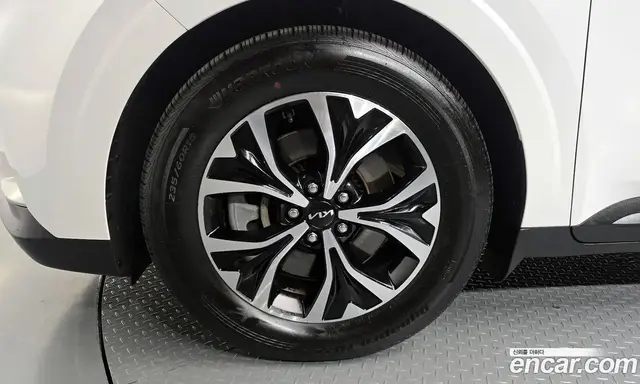 Kia Carnival 2023 2.2 автомат (гидро), миниатюра 5