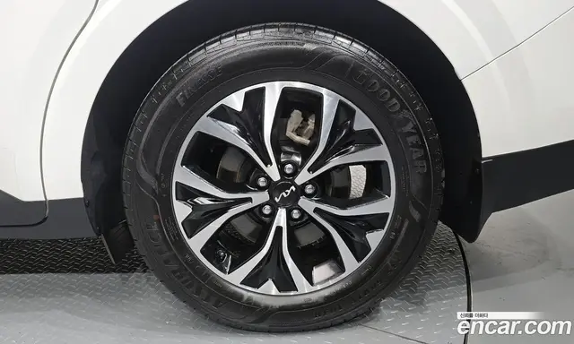 Kia Carnival 2023 2.2 автомат (гидро), миниатюра 7