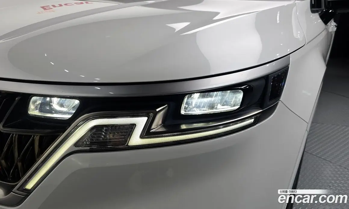 Kia Carnival 2023 2.2 автомат (гидро), фото 8