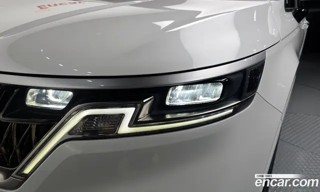 Kia Carnival 2023 2.2 автомат (гидро), миниатюра 8