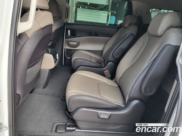 Kia Carnival 2026 1.6 автомат (гидро), миниатюра 3 Kia Carnival 2026 1.6 автомат (гидро), миниатюра 3
