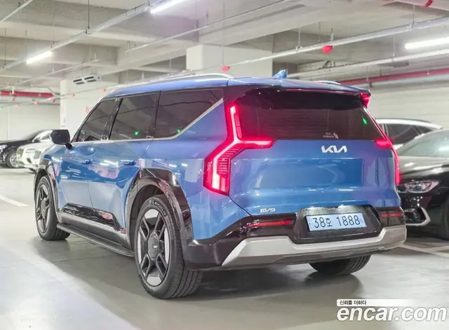 Kia EV9 2025 2.0 автомат (гидро), миниатюра 4