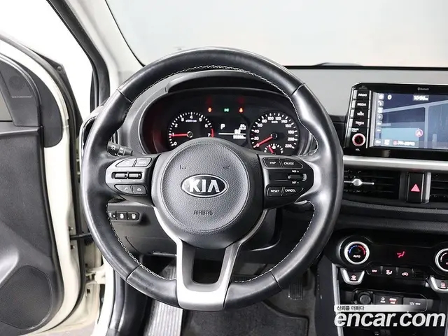 Kia Morning 2017 1.0 автомат (гидро), миниатюра 11