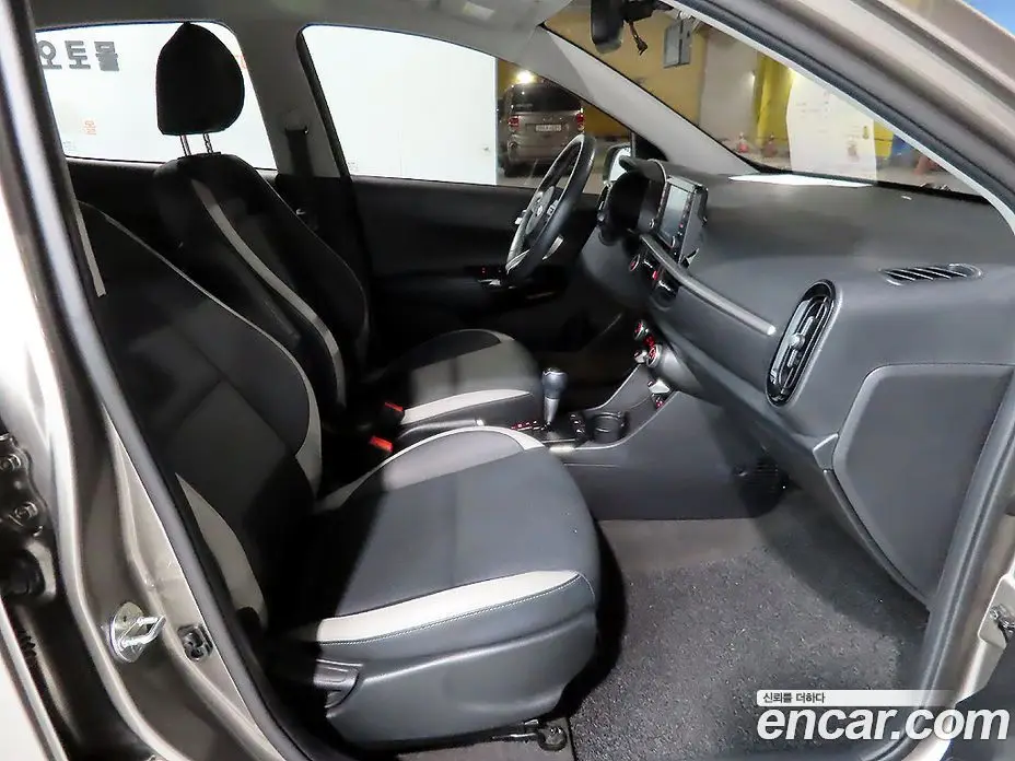 Kia Morning 2019 1.0 автомат (гидро), фото 11