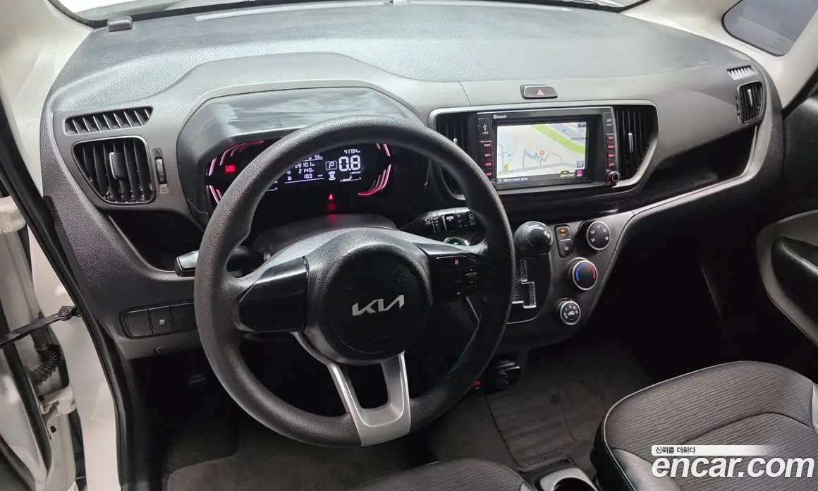 Kia Ray 2023 1.0 автомат (гидро), фото 10