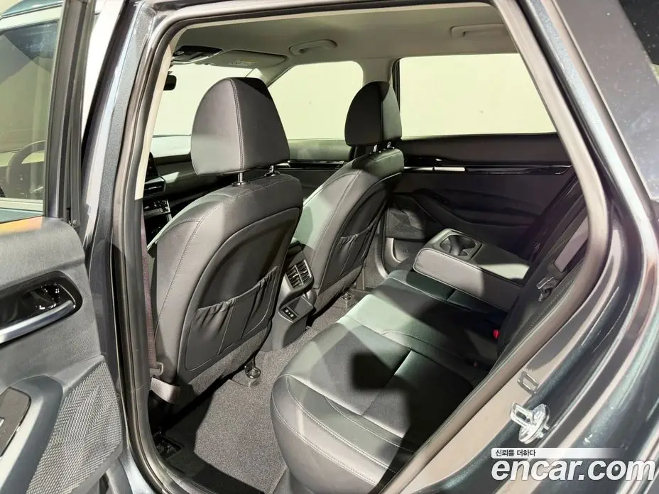 Kia Seltos 2025 1.6 автомат (гидро), фото 6 Kia Seltos 2025 1.6 автомат (гидро), фото 6