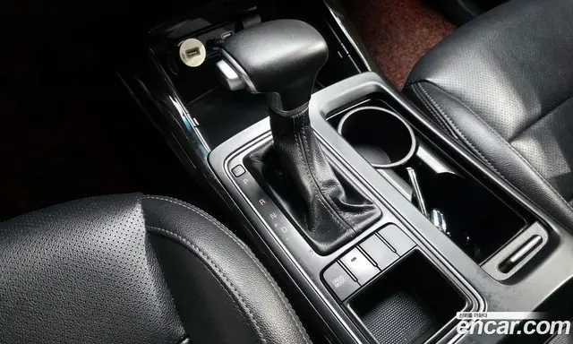 Kia Sorento 2017 2.0 автомат (гидро), миниатюра 9