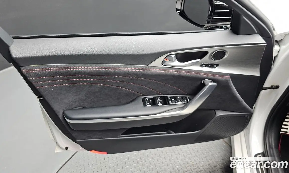 Kia Stinger 2020 3.3 автомат (гидро), фото 13 Kia Stinger 2020 3.3 автомат (гидро), фото 13