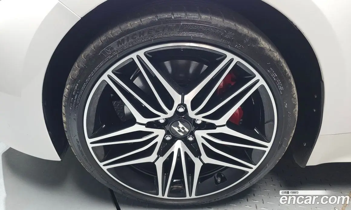 Kia Stinger 2020 3.3 автомат (гидро), фото 4 Kia Stinger 2020 3.3 автомат (гидро), фото 4