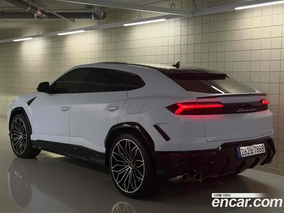 Lamborghini Urus 2025 4.0 автомат (гидро), фото 4 Lamborghini Urus 2025 4.0 автомат (гидро), фото 4