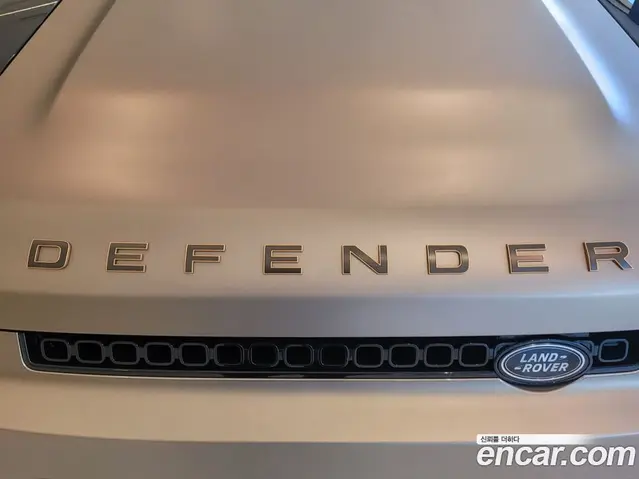 Land Rover Defender 2025 4.4 автомат (гидро), миниатюра 11 Land Rover Defender 2025 4.4 автомат (гидро), миниатюра 11