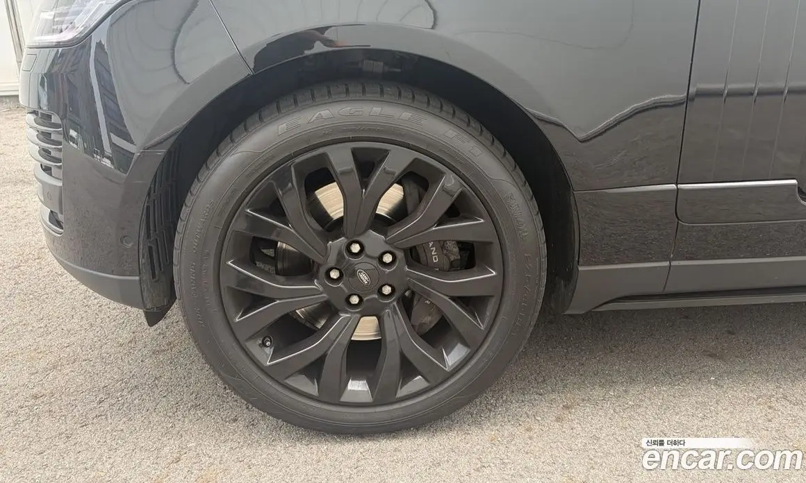 Land Rover Range Rover 2018 4.4 автомат (гидро), фото 13