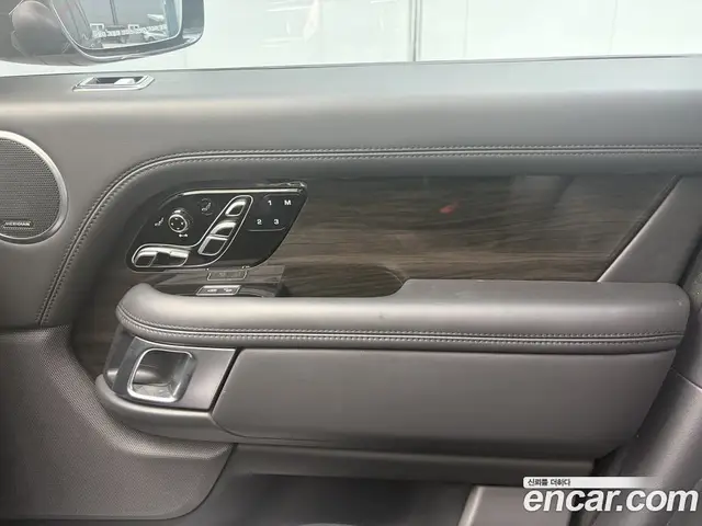 Land Rover Range Rover 2018 4.4 автомат (гидро), миниатюра 7