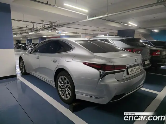 Lexus LS 2017 3.5 автомат (гидро), миниатюра 2 Lexus LS 2017 3.5 автомат (гидро), миниатюра 2