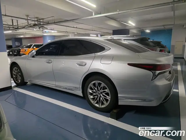Lexus LS 2017 3.5 автомат (гидро), миниатюра 6 Lexus LS 2017 3.5 автомат (гидро), миниатюра 6