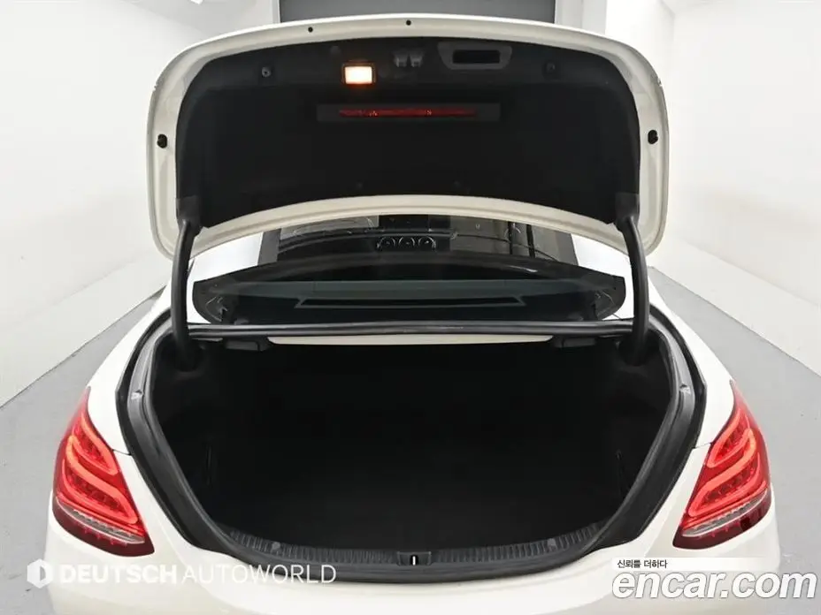 Mercedes-Benz C-Class 2015 2.1 автомат (гидро), фото 18 Mercedes-Benz C-Class 2015 2.1 автомат (гидро), фото 18