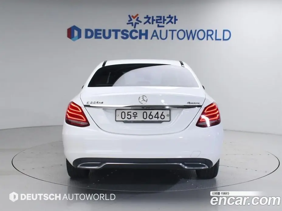 Mercedes-Benz C-Class 2015 2.1 автомат (гидро), фото 4 Mercedes-Benz C-Class 2015 2.1 автомат (гидро), фото 4