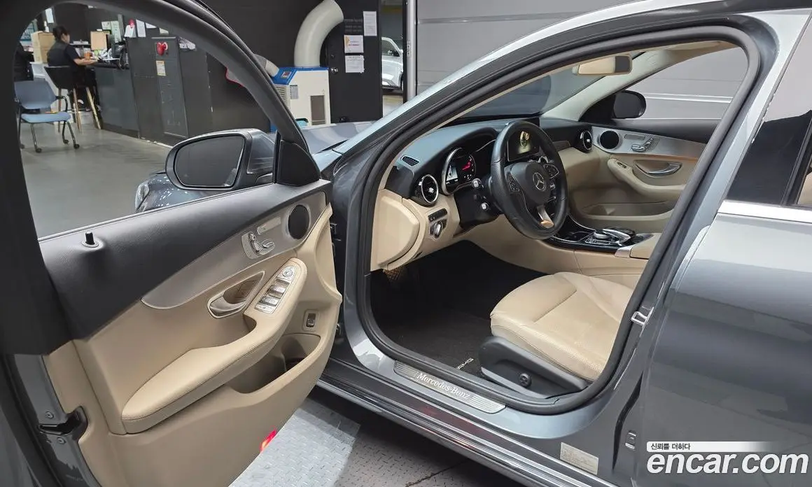 Mercedes-Benz C-Class 2017 2.0 автомат (гидро), фото 13