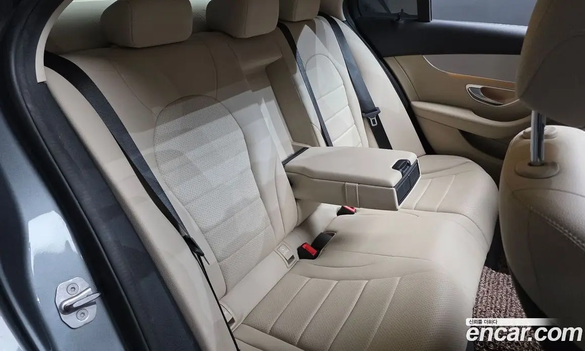 Mercedes-Benz C-Class 2017 2.0 автомат (гидро), фото 17