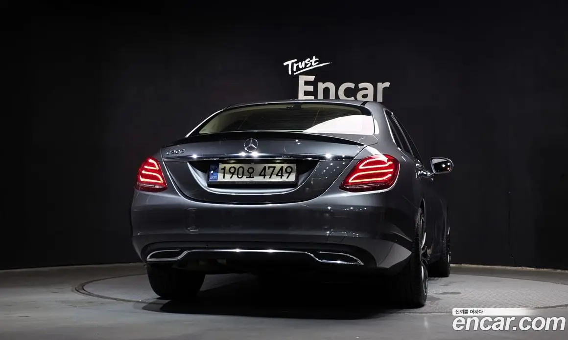 Mercedes-Benz C-Class 2017 2.0 автомат (гидро), фото 4