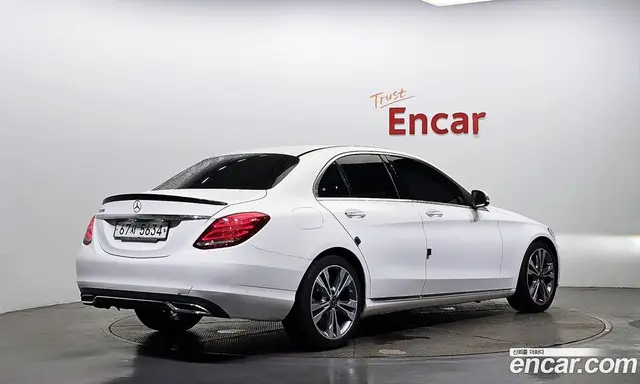 Mercedes-Benz C-Class 2018 2.0 автомат (гидро), миниатюра 2