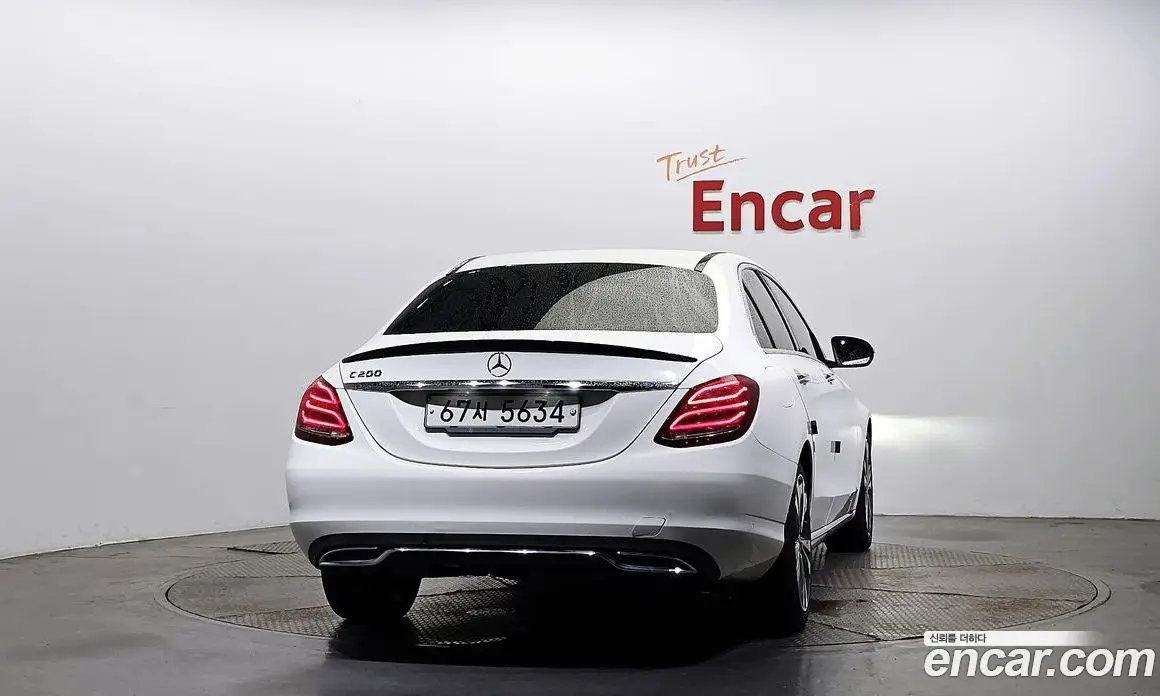Mercedes-Benz C-Class 2018 2.0 автомат (гидро), фото 4